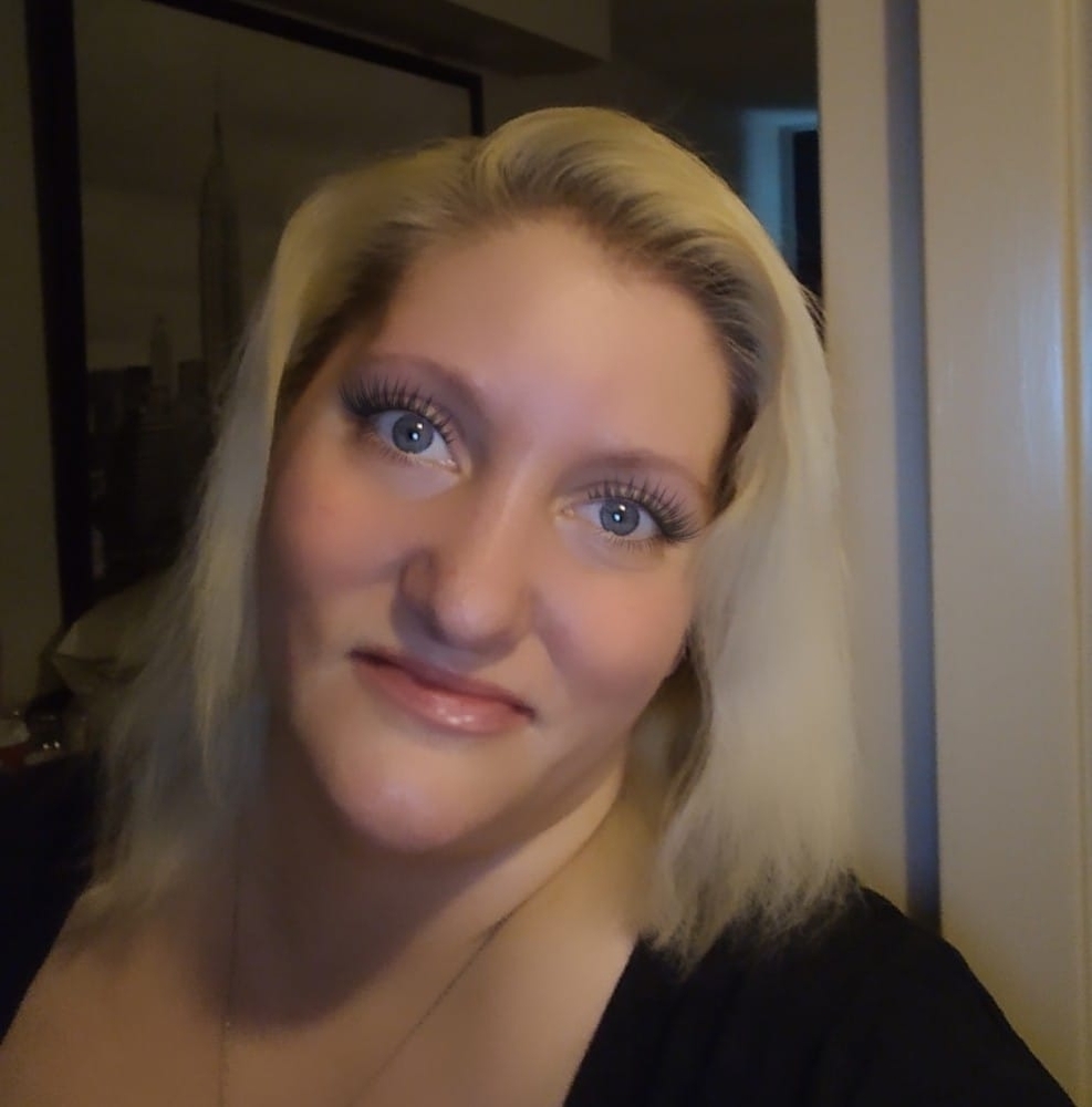 Meet your Posher, Angie